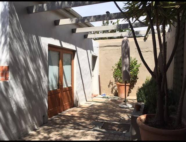 147M² BUILDING SOLD IN OBSERVATORY